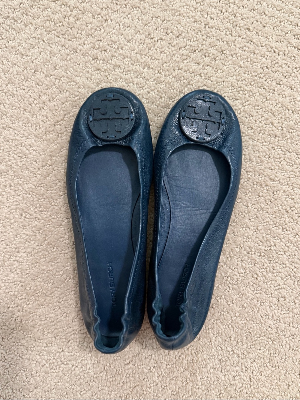 Tory Burch Navy Blue Leather Ballet Flats Logo Medallion Elastic Womens 5